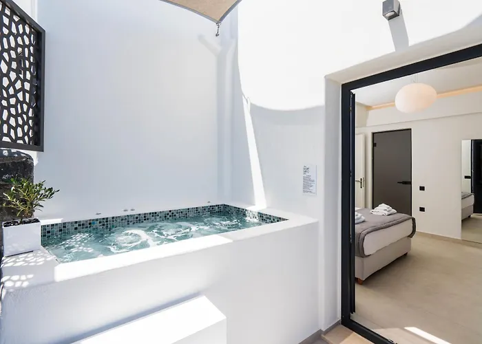 Cuore Santo Apart Otel Fira (Santorini)