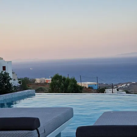 Cuore Santo Fira (Santorini)