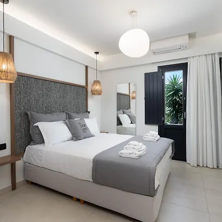 Cuore Santo Aparthotel Fira (Santorini)