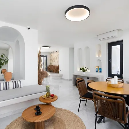 Cuore Santo Ξενοδοχείο με διαμερίσματα 4*