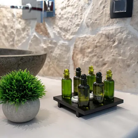 Cuore Santo Φηρά