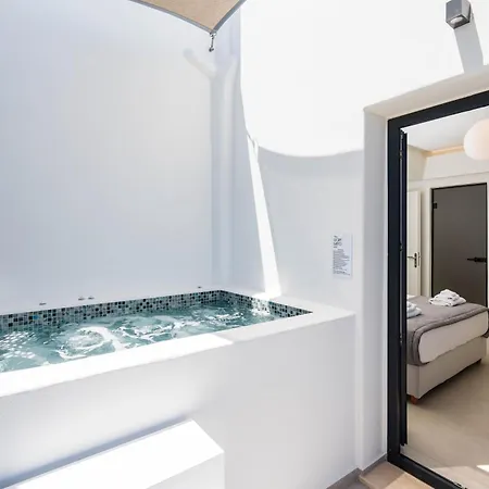 Cuore Santo Aparthotel Fira (Santorini)